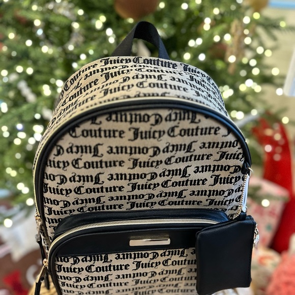 Juicy couture large monogram gold backpack - Picture 2 of 9